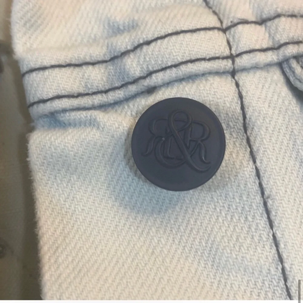 ROCK & REPUBLIC JEAN DENIM VEST WITH metal STUDS - Picture 8 of 10